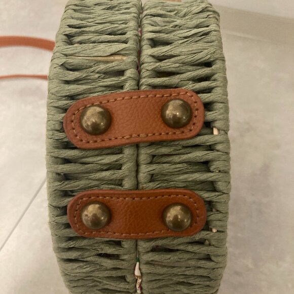 Green Wicker Lined Cross-body Handbag - EUC - Picture 7 of 9